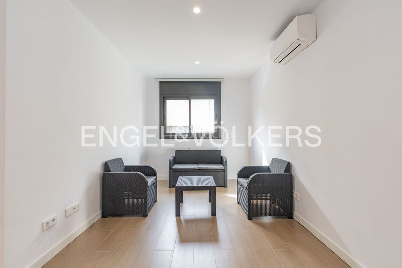 Foto 3109c682-1952-45e8-965c-97fb322803ea. Casa amb calefacció aparcament a Ca n'Aurell Terrassa