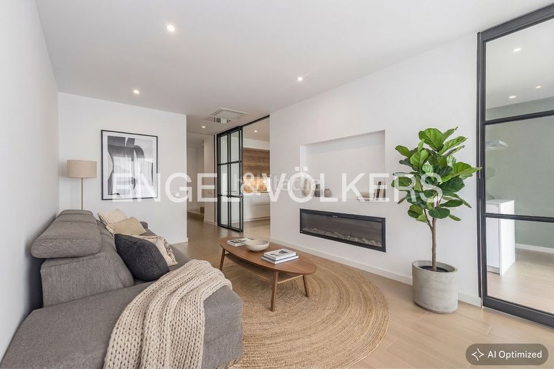 Foto 3972a353-eccc-45f7-a3f6-0be1f05d7de9. Casa amb calefacció aparcament a Ca n'Aurell Terrassa