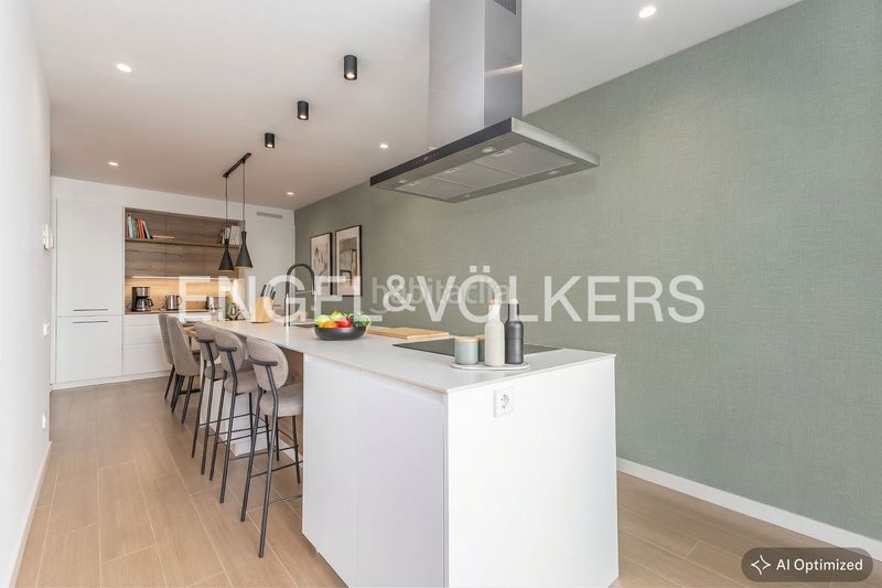 Foto 501984f3-f141-4db7-bffd-0808afe69974. Casa amb calefacció aparcament a Ca n'Aurell Terrassa