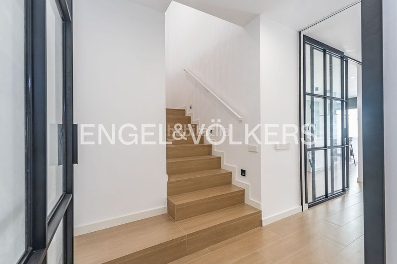 Foto 5db97b78-269c-46cf-82de-e8928e0d6c9d. Casa amb calefacció aparcament a Ca n'Aurell Terrassa