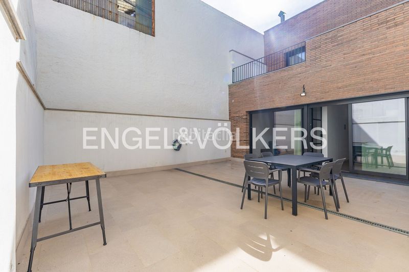 Foto afb1222c-8240-49f1-9044-9dedf44fe86a. Casa amb calefacció aparcament a Ca n'Aurell Terrassa