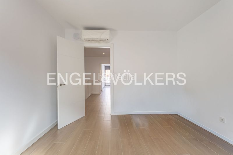 Foto e8ba006b-6c28-4b85-a6b4-4b7bfdb487ac. Casa amb calefacció aparcament a Ca n'Aurell Terrassa