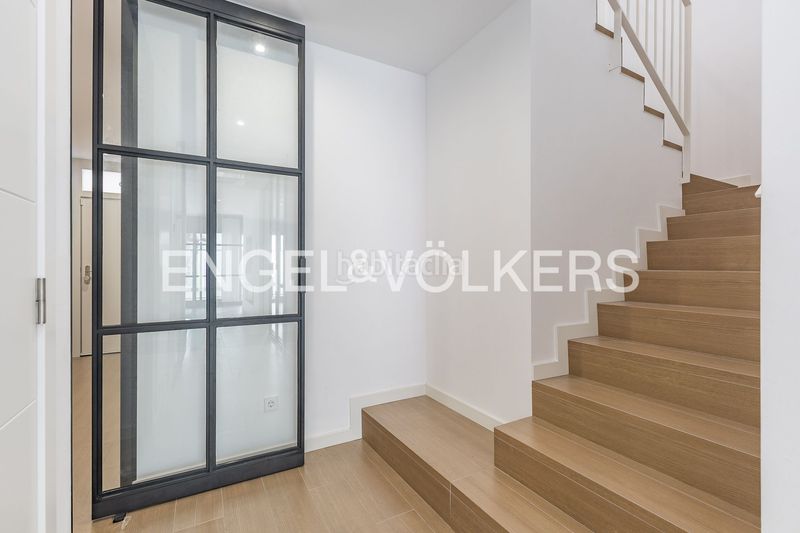 Foto f6d3f099-6b8f-4a39-b6ef-bc371b1b75e8. Casa amb calefacció aparcament a Ca n'Aurell Terrassa