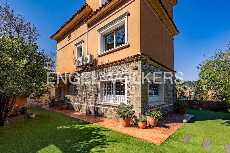 Foto 417c9b77-55c8-437b-96b4-ed4e260be923. Casa amb calefacció aparcament a La Miranda-Can Candeler Sant Just Desvern