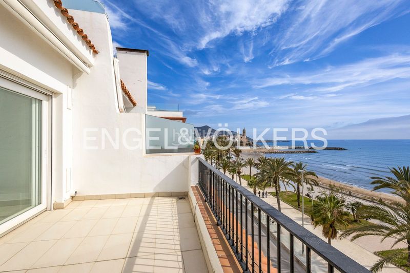 Foto 033ec14f-7a47-4dcf-814c-e21f5c2bb313. Dúplex amb calefacció a Centre Sitges