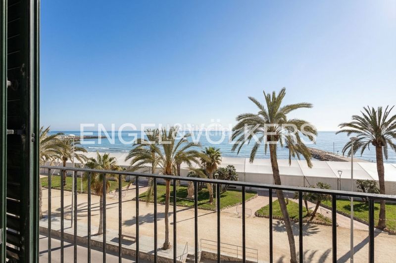 Foto 68bda367-fa8d-4b57-8733-234cc513d799. Dúplex amb calefacció a Centre Sitges