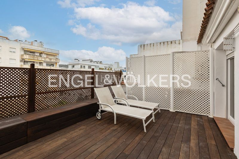 Foto ceb4cfe5-9020-4d06-868d-74cb6dd5d4b8. Dúplex amb calefacció a Centre Sitges