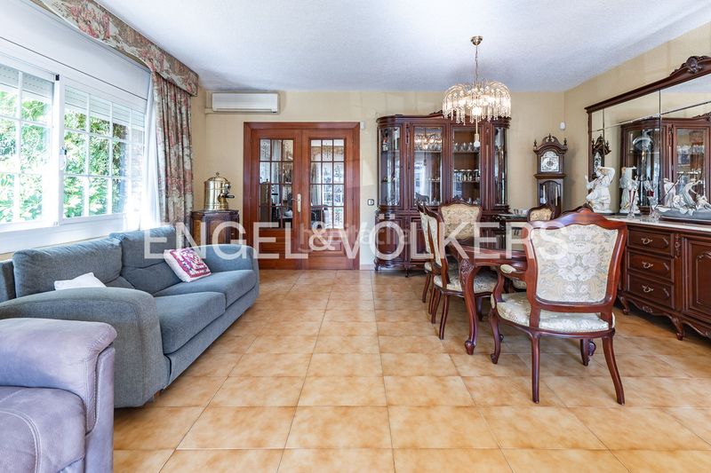 Foto 1430c487-cee8-4129-bf46-c3a2c1e61c9a. Casa amb calefacció aparcament a Vilassar de Dalt
