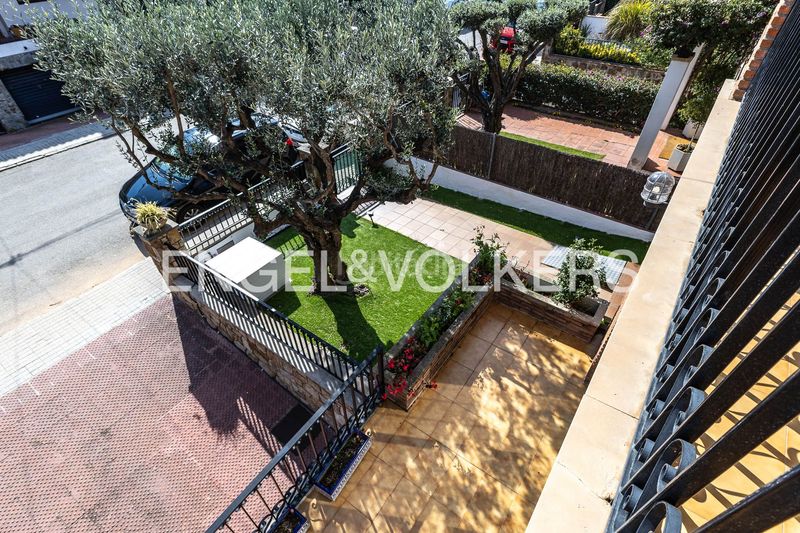 Foto 1a8bb5d1-7cc9-4e2d-bd5c-53aff3371abc. Casa amb calefacció aparcament a Vilassar de Dalt