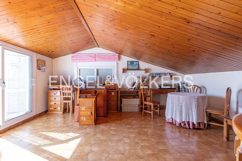 Foto 5eb2bdc3-bf06-4e1c-a53b-729be086f924. Casa amb calefacció aparcament a Vilassar de Dalt
