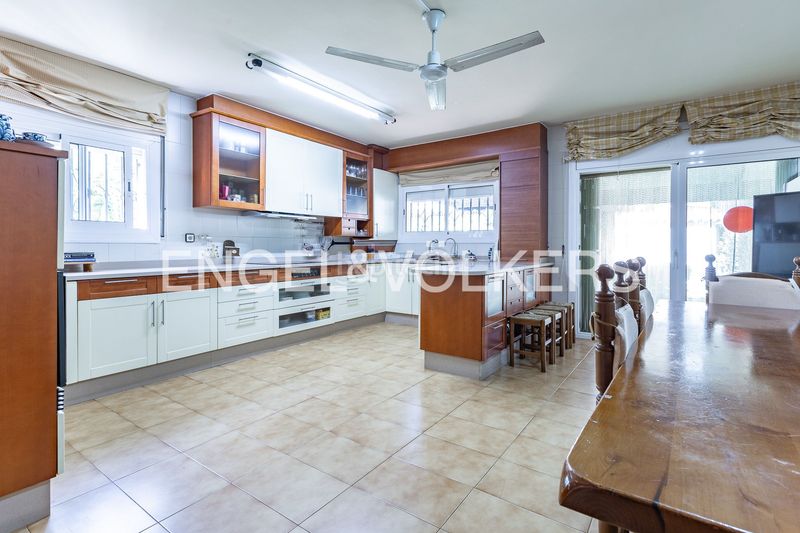 Foto d6ad5ae2-1bd1-4c52-a9e9-79818f52fd23. Casa amb calefacció aparcament a Vilassar de Dalt