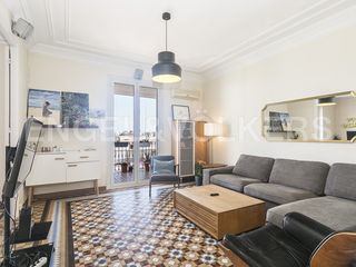 Affitto Appartamento in St. Pere - Sta. Caterina - El Born. Piso reformado en finca regia en eixample