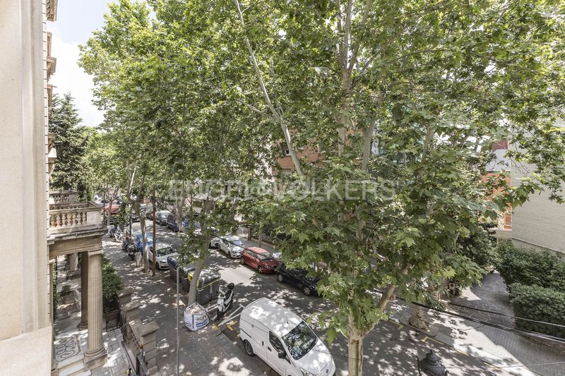 Foto 7aee5e92-640c-483f-8ad7-c0ba91472d96. Casa amb calefacció aparcament a Tres Torres Barcelona