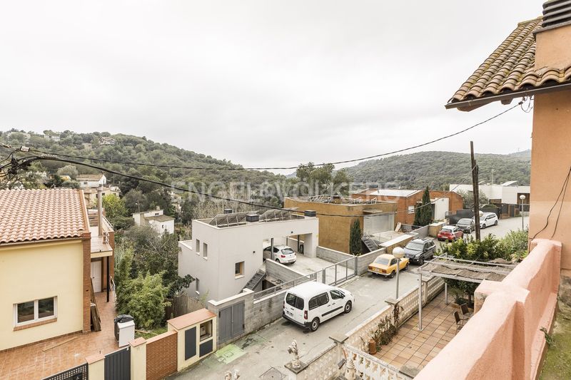 Foto 1a659f55-b61c-4c16-ac96-fd4b372b908c. Casa amb calefacció a Vallvidrera - Tibidabo - Les Planes Barcelona
