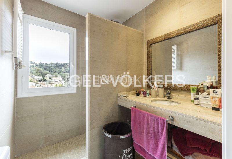 Foto 71ee5fc2-b6a9-4440-8977-b02f8407a024. Casa amb calefacció a Vallvidrera - Tibidabo - Les Planes Barcelona