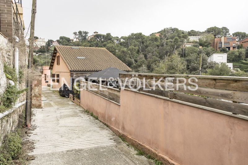 Foto 7fa99b58-41f8-4a6f-a277-2e2c358ce02a. Casa amb calefacció a Vallvidrera - Tibidabo - Les Planes Barcelona