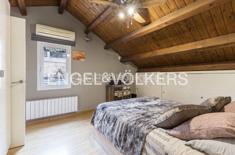 Foto f1199f85-fcbf-4570-a09e-0f39ef182530. Casa amb calefacció a Vallvidrera - Tibidabo - Les Planes Barcelona