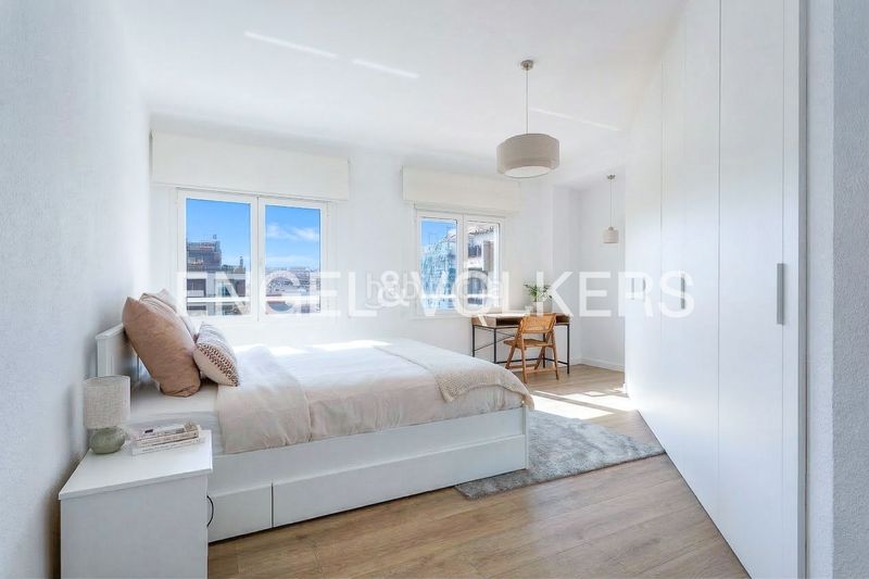 Piso exclusivo piso luminoso con terraza en eixample en Barcelona - Imagen 22