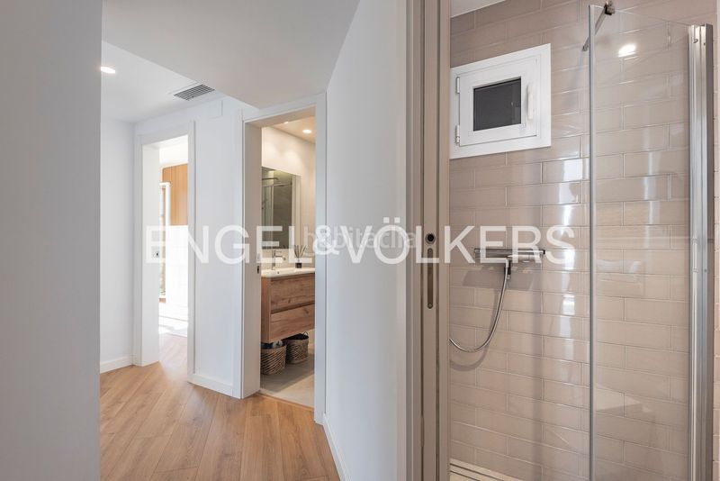 Piso exclusivo piso luminoso con terraza en eixample en Barcelona - Imagen 24
