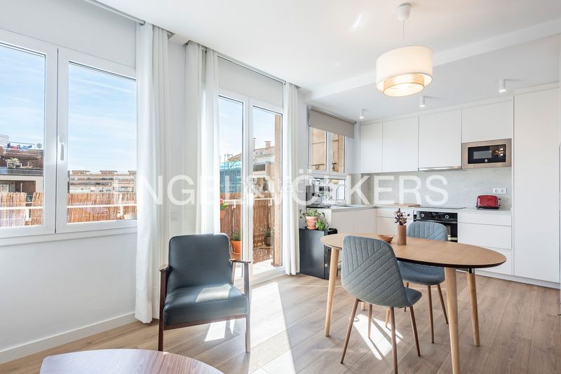Piso exclusivo piso luminoso con terraza en eixample en Barcelona - Imagen 8