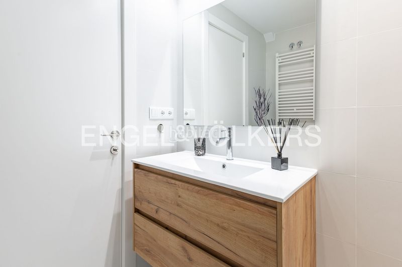 Piso exclusivo piso luminoso con terraza en eixample en Barcelona - Imagen 34