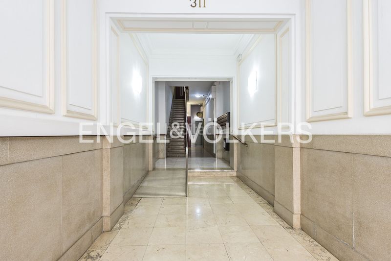 Foto 412f7b1b-cc3b-410f-b64e-e31129276473. Àtic amb calefacció a Sagrada Família Barcelona