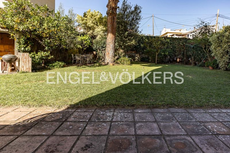 Foto f544d704-74d7-42ac-9995-e4d9c99a2a0f. Terreny residencial a Premià de Dalt