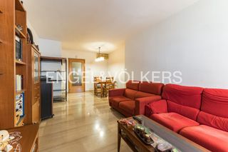 Pis a Sants. Piso de 124 m con trastero  junto a plaza de sants