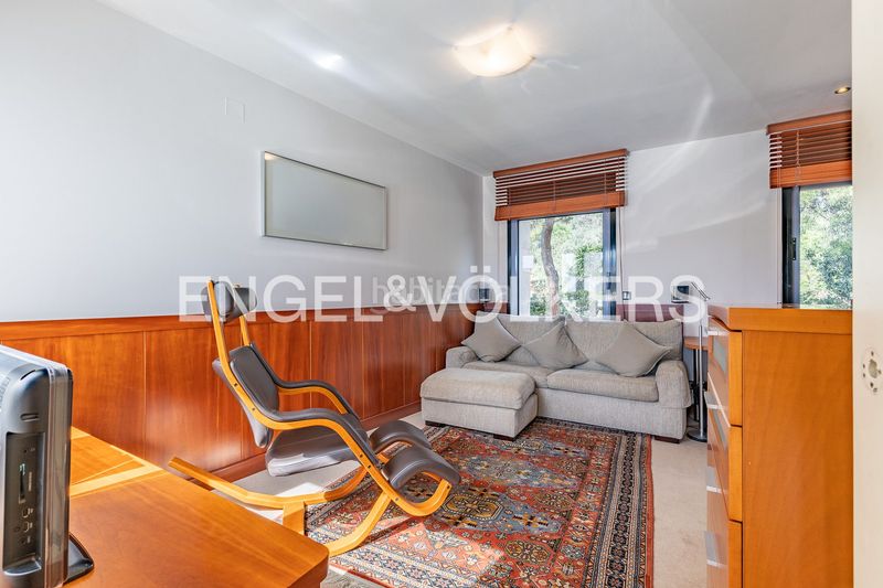 Foto b2e63a04-4105-4189-a260-1620ab662282. Casa adossada amb calefacció aparcament piscina a Barcelona