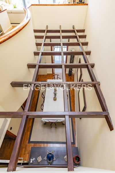 Foto cb9fac64-b30d-43ca-85c8-aa0ec30f1899. Casa adossada amb calefacció aparcament piscina a Barcelona