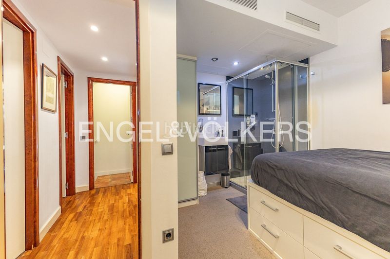 Foto e8d4d546-3c6b-4bbc-8c3e-ae5e06f40730. Casa adossada amb calefacció aparcament piscina a Barcelona