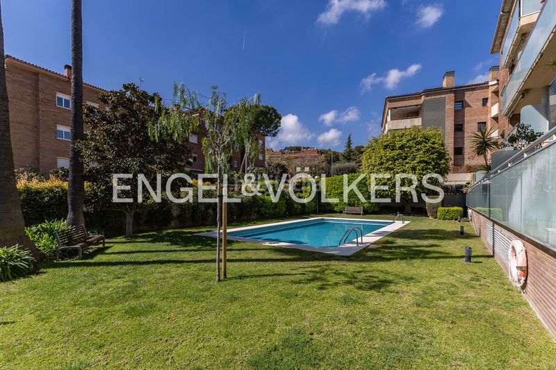 Foto 1e52ce39-17ac-4fd2-bb3d-b379c2f3b518. Pis amb calefacció aparcament piscina a Muntanyeta Castelldefels