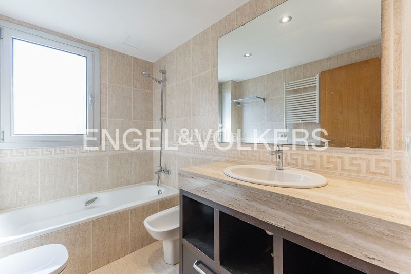 Foto 623b5ee2-e305-400b-b745-0f0e24c314b0. Pis amb calefacció aparcament piscina a Muntanyeta Castelldefels