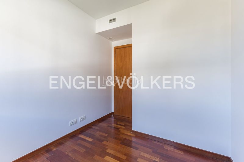 Foto a225aac9-1f3b-4c47-b07c-5351e780a123. Pis amb calefacció aparcament piscina a Muntanyeta Castelldefels