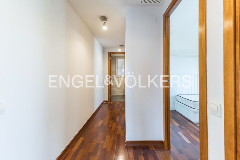 Foto d2809573-463e-4544-b16d-0163cfb56684. Pis amb calefacció aparcament piscina a Muntanyeta Castelldefels