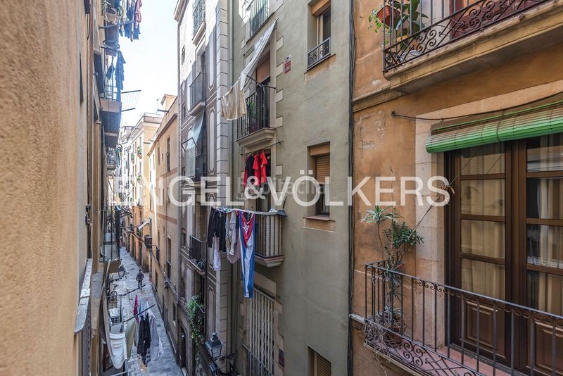 Foto 34f6ad53-f92f-41b6-96b6-787cd18a4f95. Pis amb calefacció a St. Pere - Sta. Caterina - El Born Barcelona