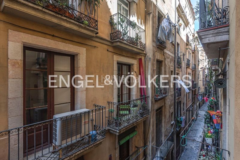 Foto ec9b29c0-e211-4141-afe7-acc4f27621c4. Pis amb calefacció a St. Pere - Sta. Caterina - El Born Barcelona