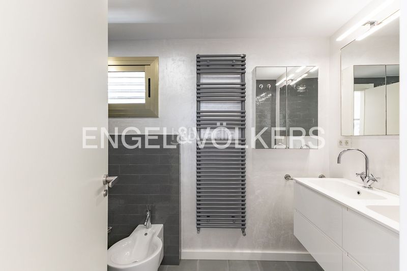 Foto 428322f6-9da8-4f47-9fb9-eb9eb71c0f41. Pis amb calefacció aparcament piscina a Caldes d´Estrac