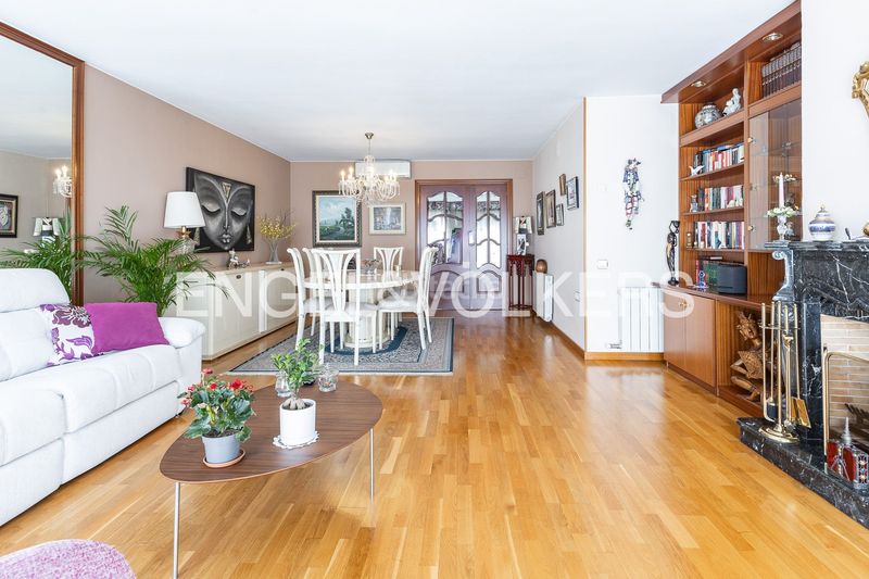 Foto 58dcb143-9269-49a9-a2f0-37fe0d023a6b. Casa adossada amb calefacció aparcament piscina a Barcelona
