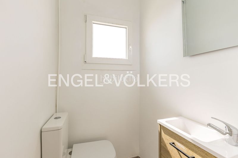 Foto 2d8bc7ac-5e8c-4e31-b89e-8f7a25b17fa5. Pis amb calefacció aparcament a Calafell platja Calafell