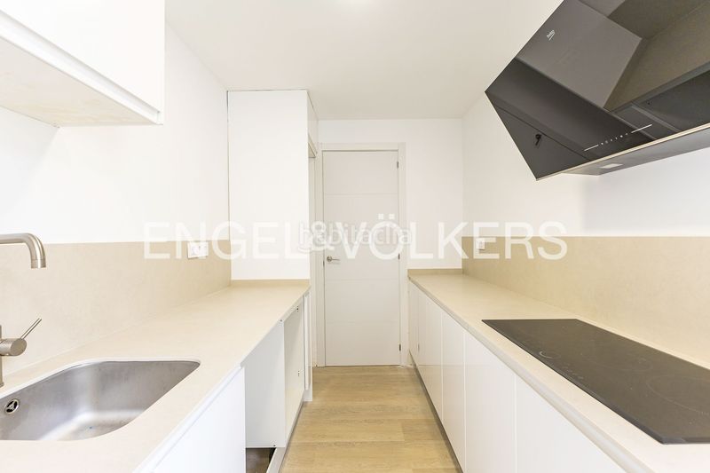 Foto 4c86b8c7-f14e-4a23-b349-f949a397072f. Pis amb calefacció aparcament a Calafell platja Calafell