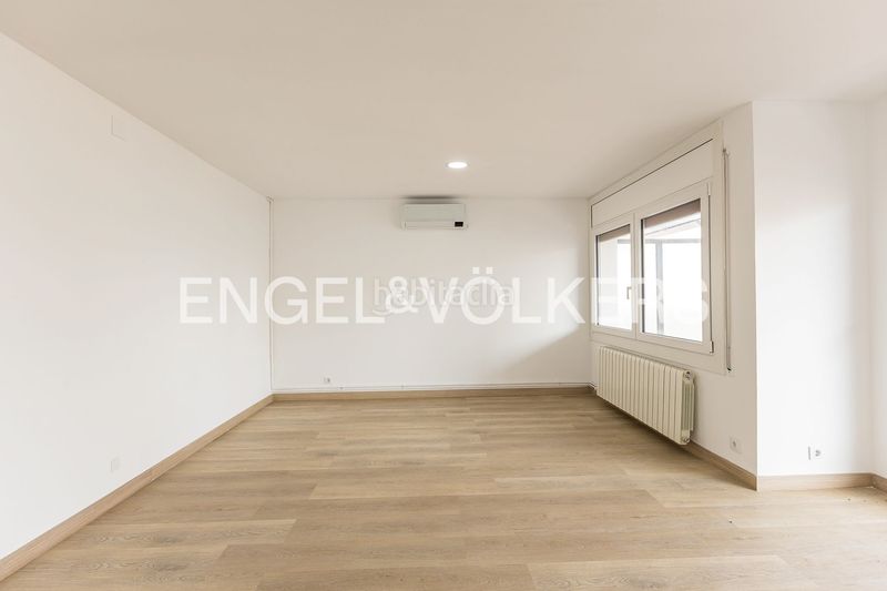 Foto bf0c6a65-a76d-42c7-9e31-d939539c319a. Pis amb calefacció aparcament a Calafell platja Calafell