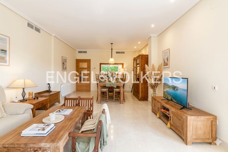 Foto 1994685b-919e-408a-b35d-4d2e4038b6a9. Pis amb calefacció aparcament piscina a Les Salines-Pla de Sant Pere Cubelles