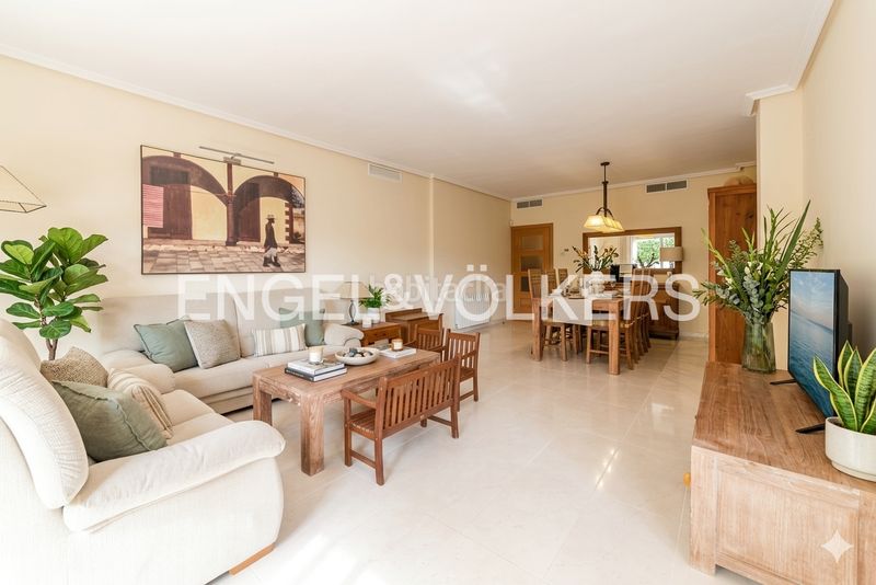 Foto 8f69626c-6d38-4bee-b83e-775991ff0787. Pis amb calefacció aparcament piscina a Les Salines-Pla de Sant Pere Cubelles