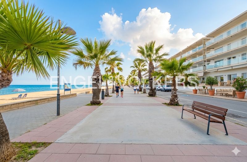 Foto e72fa7b9-16c3-4dea-bf9a-0bf7bd82c3d6. Pis amb calefacció aparcament piscina a Les Salines-Pla de Sant Pere Cubelles