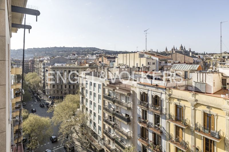 Foto 2611d81a-f379-41dd-92a7-be6d6d5a8762. Àtic amb calefacció a Sant Antoni Barcelona