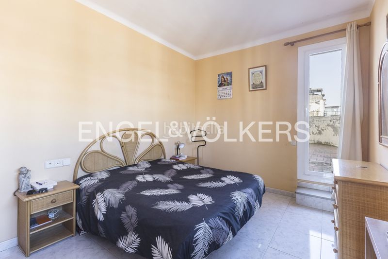 Foto 9b9a50cf-6d11-419b-8a3e-9f43177c2efa. Àtic amb calefacció a Sant Antoni Barcelona