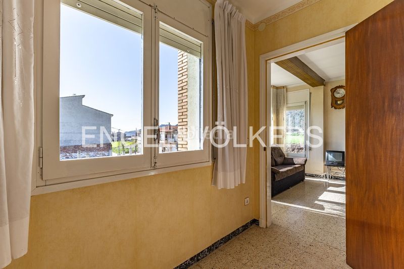 Foto 0a39e3d8-f764-4003-a362-23f91e8f6209. Casa adossada amb calefacció aparcament a Montmajor