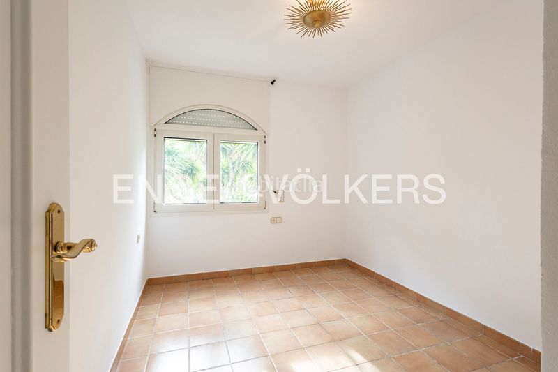 Foto 09e3cc18-0300-4d5b-ad65-f73f3f9a9bc2. Casa amb calefacció aparcament a Bellaterra