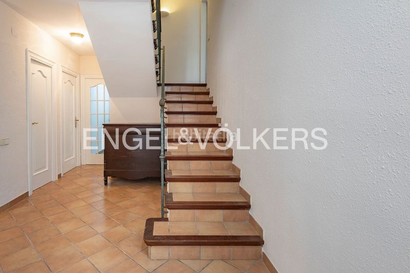 Foto 77620c73-00c5-4ad0-b35f-9192a585d741. Casa amb calefacció aparcament a Bellaterra